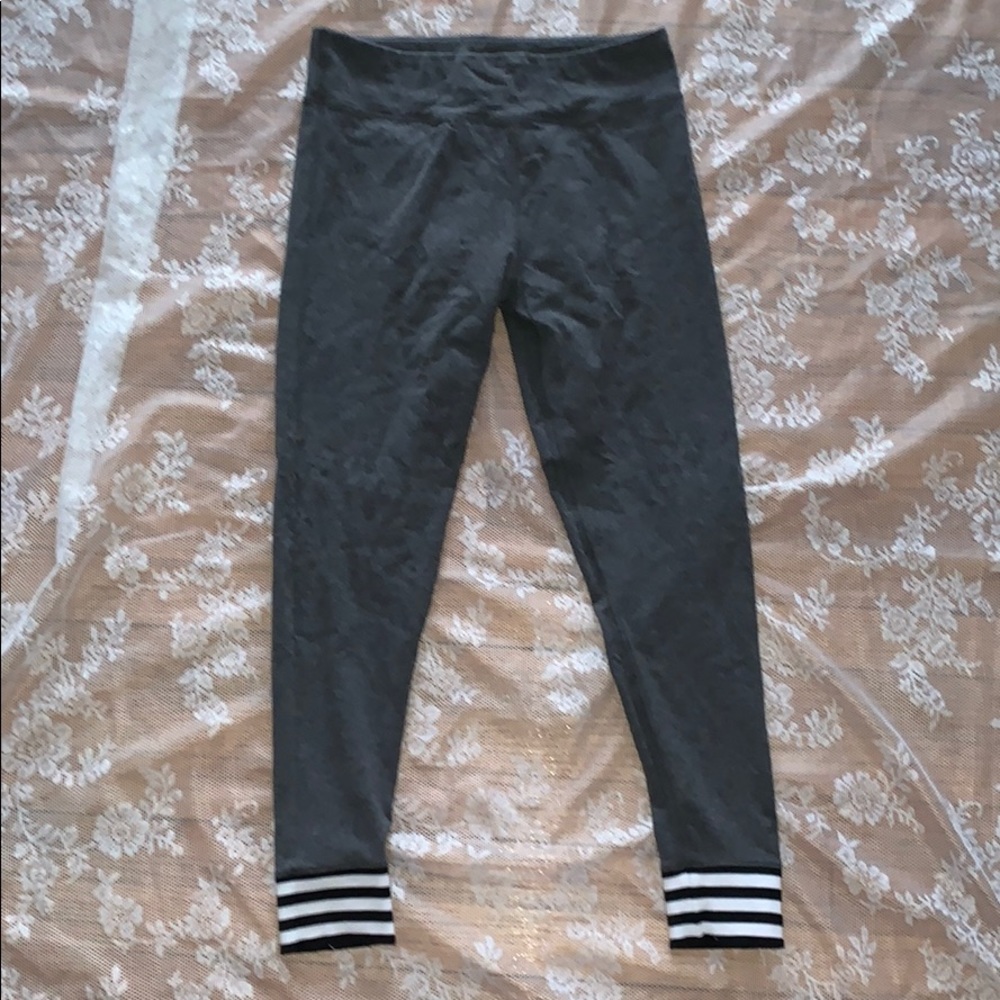 🧘🏼‍♀️ Adidas leggings 🧘🏼‍♀️